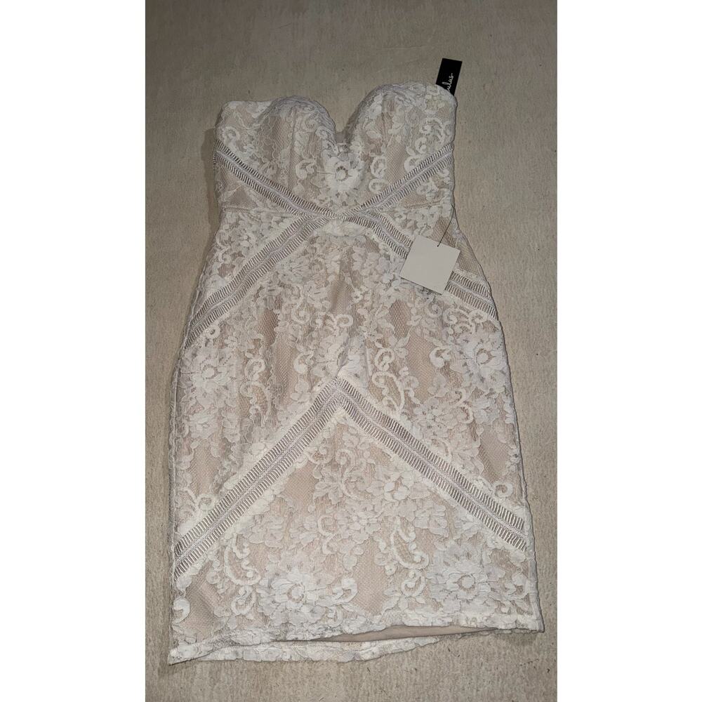 Lulus women’s NWOT white lace strapless mini dress - Picture 11 of 15